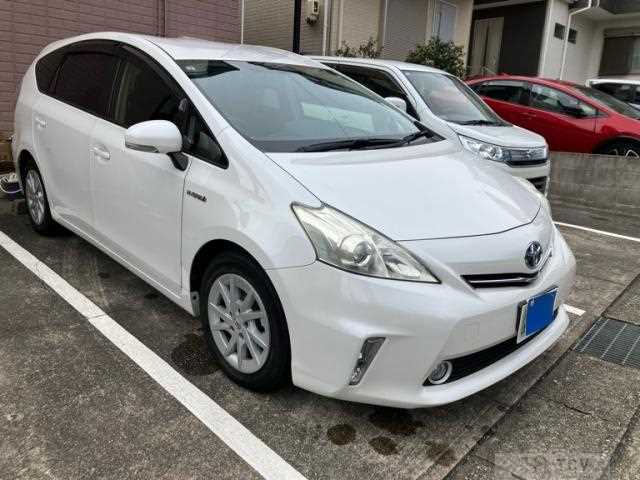 2013 Toyota PRIUS α