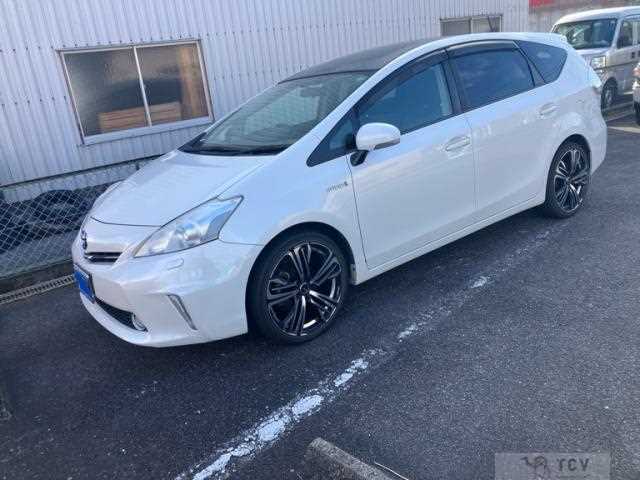 2011 Toyota PRIUS α