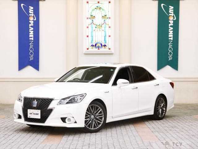 2013 Toyota Crown Hybrid