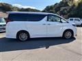 2022 Toyota Alphard Hybrid