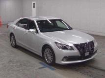 2015 Toyota Crown Hybrid