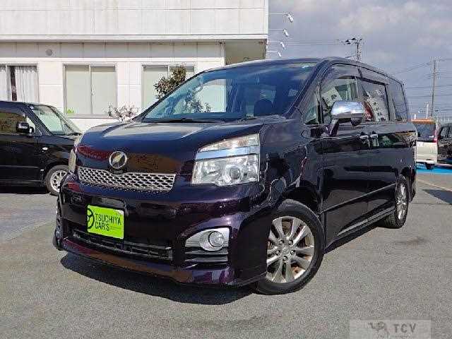 2013 Toyota Voxy