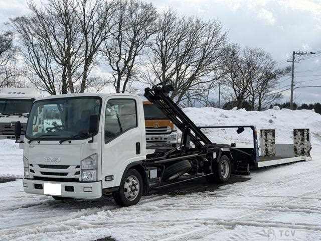 2019 Isuzu Elf Truck