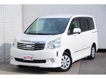 2013 Toyota Noah