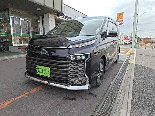 2022 Toyota Voxy