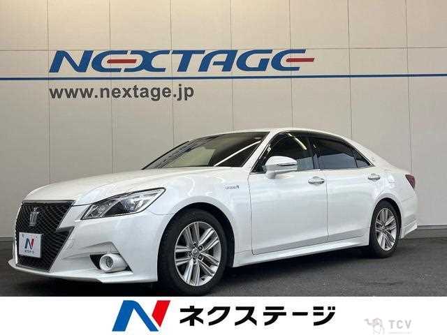 2013 Toyota Crown Hybrid