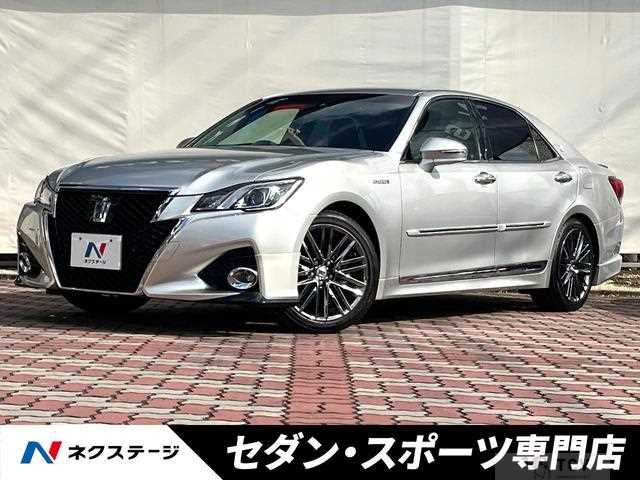 2017 Toyota Crown Hybrid
