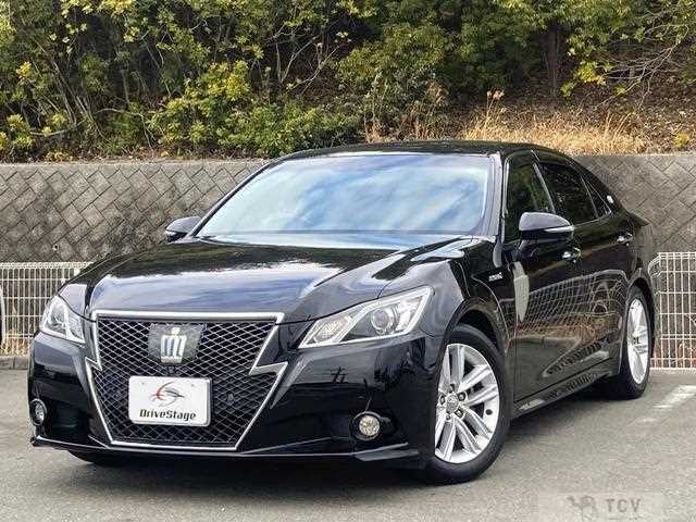 2013 Toyota Crown Hybrid