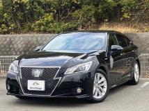2013 Toyota Crown Hybrid