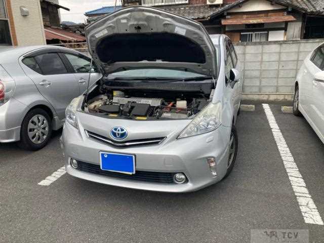 2012 Toyota PRIUS α