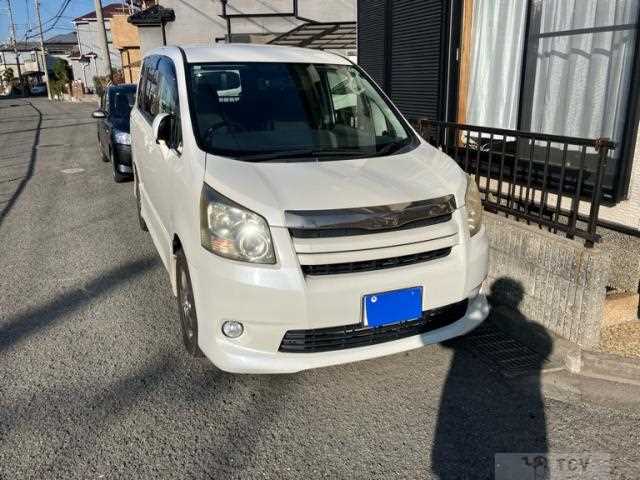 2007 Toyota Noah