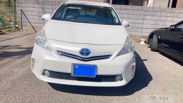 2013 Toyota PRIUS α