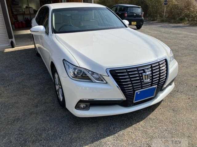 2015 Toyota Crown