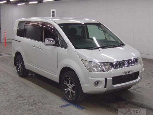 2011 Mitsubishi Delica D5