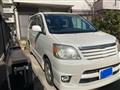 2004 Toyota Noah