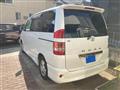 2004 Toyota Noah