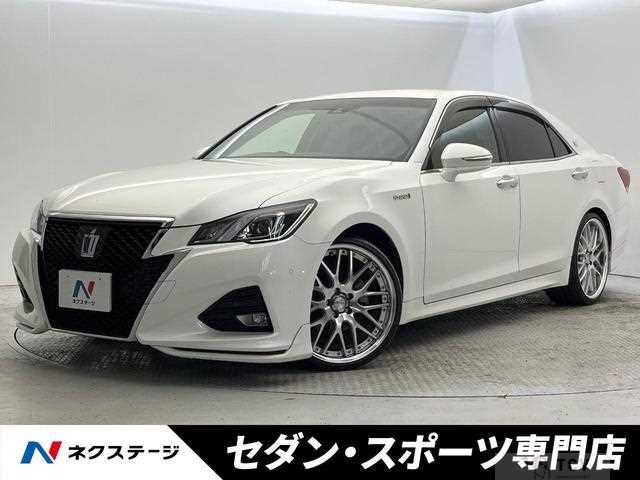 2017 Toyota Crown Hybrid