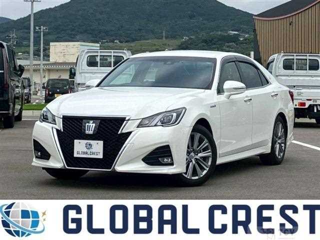 2017 Toyota Crown Hybrid