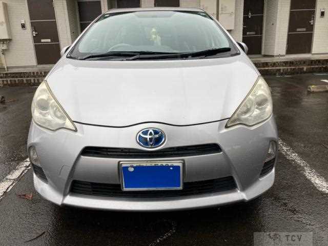 2013 Toyota AQUA
