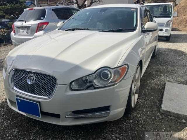 2010 Jaguar XF