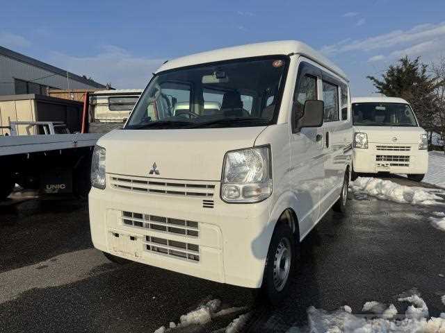 2016 Mitsubishi Minicab Van