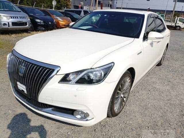 2017 Toyota Crown Majesta