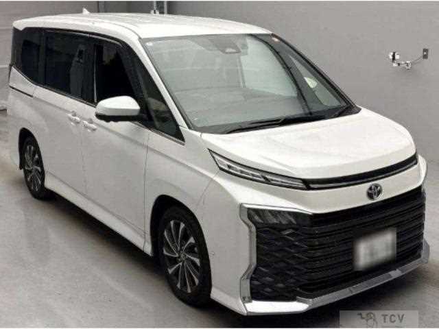 2022 Toyota Voxy