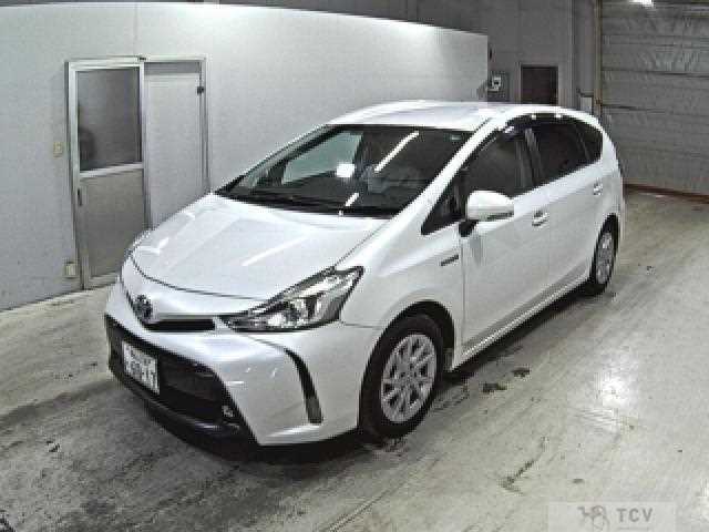 2015 Toyota PRIUS α