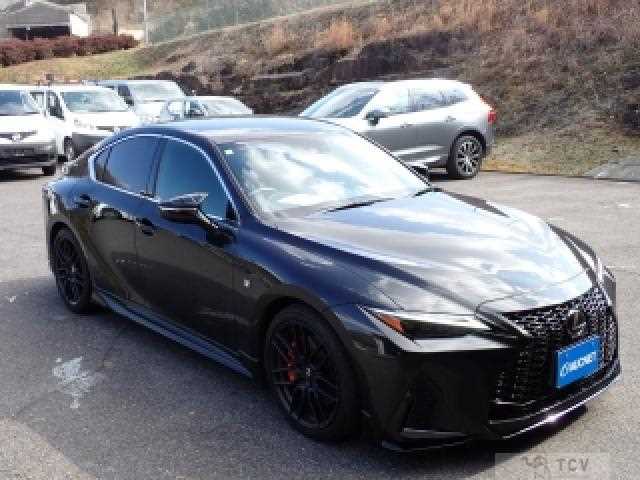 2021 Lexus IS