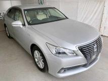 2013 Toyota Crown Hybrid