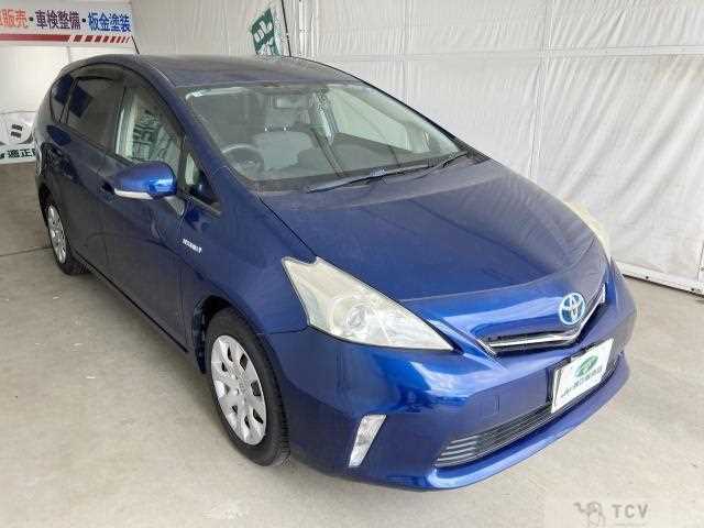 2013 Toyota PRIUS α