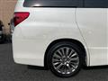 2013 Toyota Alphard G