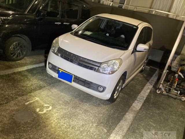 2011 Daihatsu Mira Custom