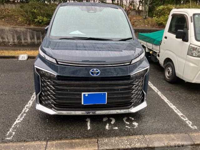2025 Toyota Voxy