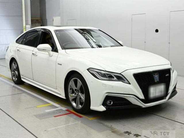 2019 Toyota Crown Hybrid