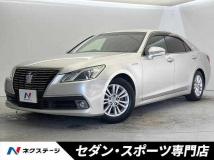 2013 Toyota Crown Hybrid