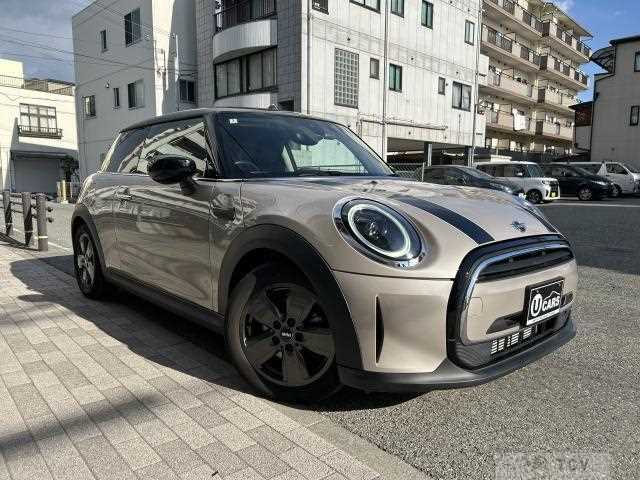 2022 BMW MINI