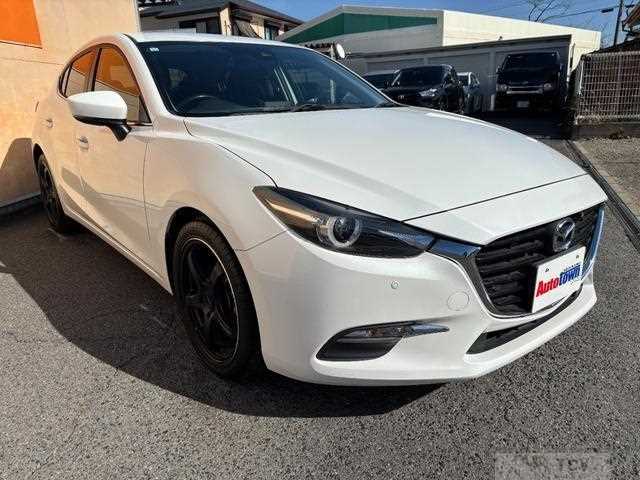 2018 Mazda Axela