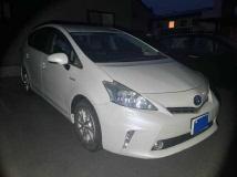 2013 Toyota PRIUS α