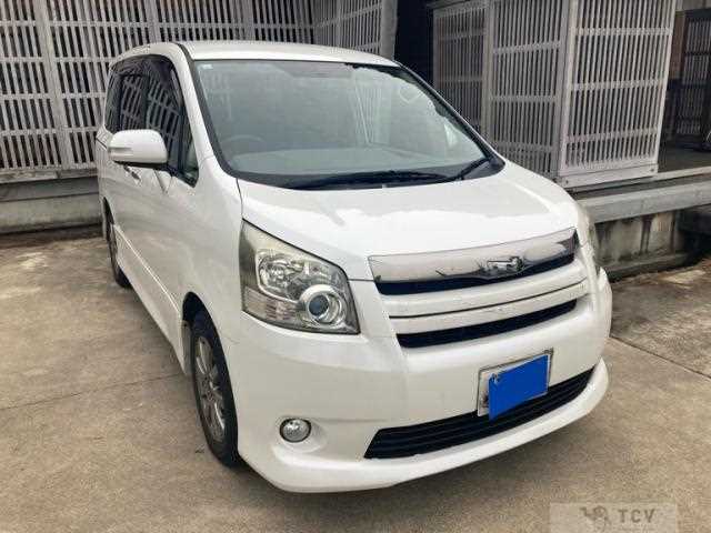2009 Toyota Noah