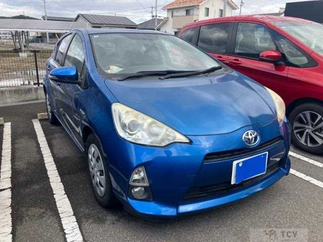 2013 Toyota AQUA