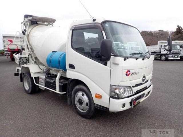 2023 Hino Dutro