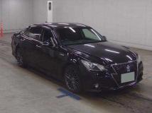 2015 Toyota Crown Hybrid