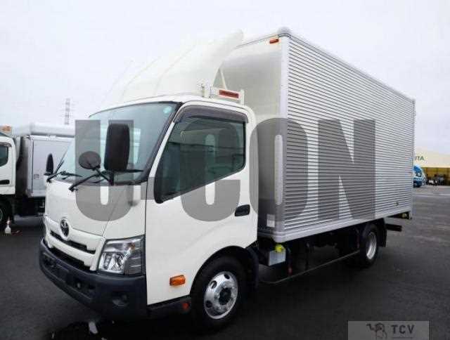 2022 Toyota Dyna Truck