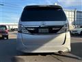 2011 Toyota Vellfire
