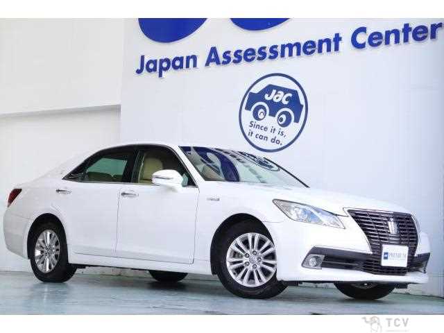 2013 Toyota Crown Hybrid
