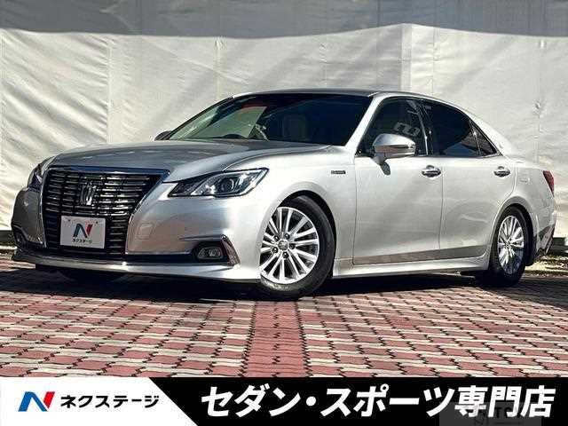 2015 Toyota Crown Hybrid