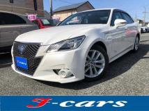2014 Toyota Crown Hybrid