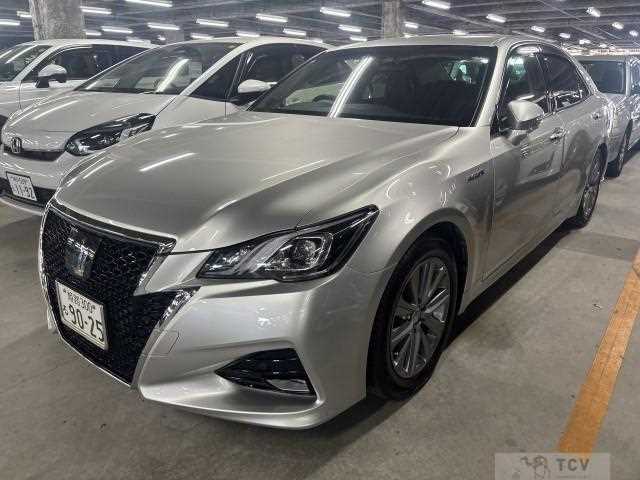 2016 Toyota Crown Hybrid