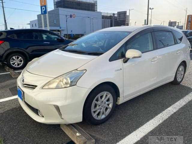 2011 Toyota PRIUS α